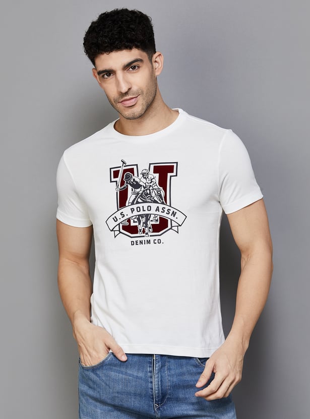 Men Solid White Round Neck Cotton Slim Fit T-Shirt